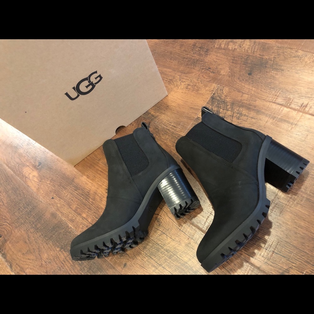 UGG Australia booties (Size 7.5) NEW!